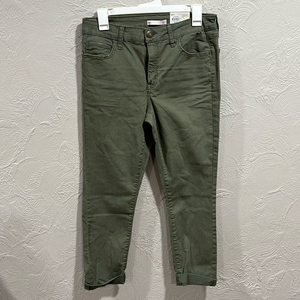 SO Mid Rise Crop Olive Green Frayed Cuffed Jeans size 11 NWT
